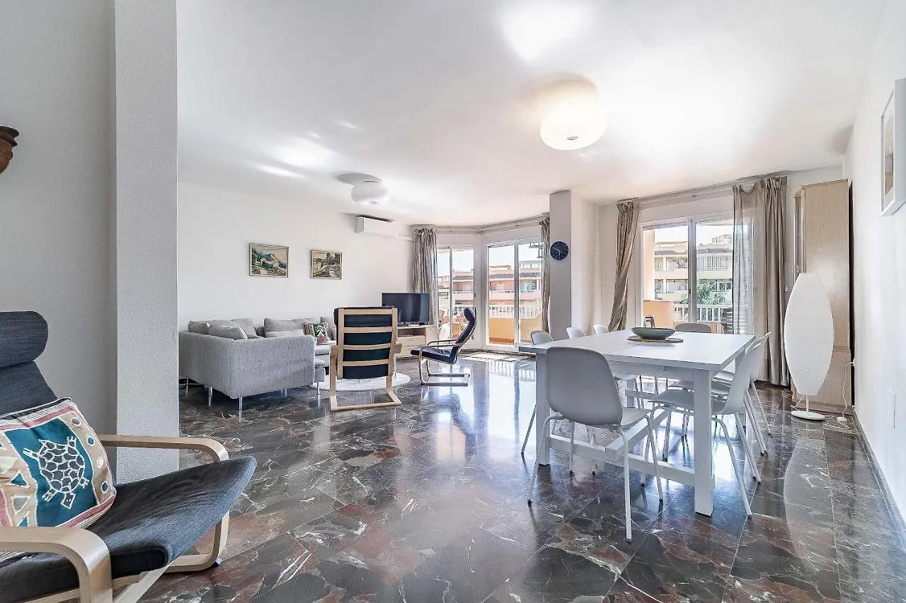 69-Penthouse Apartment With Views In Torreblanca, Фуэнхирола