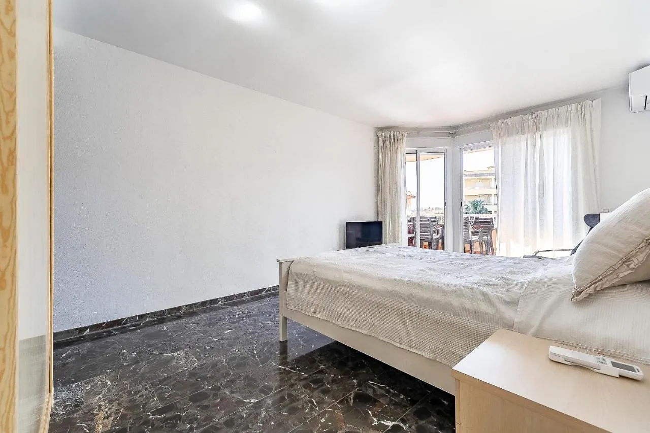 69-Penthouse Apartment With Views In Torreblanca, Фуэнхирола