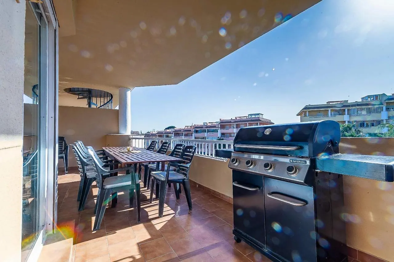 69-Penthouse Apartment With Views In Torreblanca, Фуэнхирола