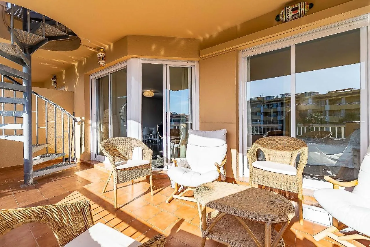 69-Penthouse Apartment With Views In Torreblanca, Fuengirola